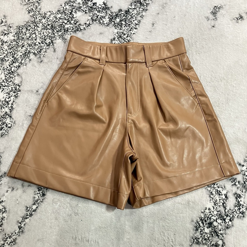Abercrombie & Fitch Vegan Leather High Rise Pleated Shorts Womens XS Tan Brown